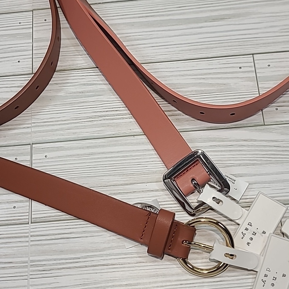 a new day bundle of 2 belts - Picture 3 of 6